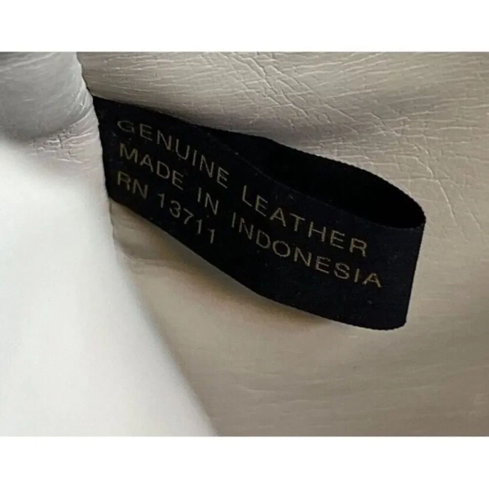 Giani Bernini Ivory Leather Shoulder Handbag Purse Top Zip w/ Logo -Side Pockets